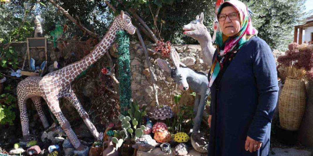 Emeklilik ona yepyeni bir kapı açtı! Atıklardan yeni bir dünyaya: Hepsini sanat eserine dönüştürüyor 1